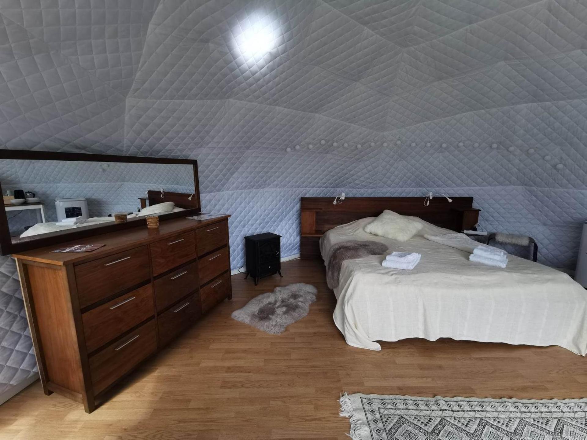 Отель Glamping Julared Мулльшё Номер фото